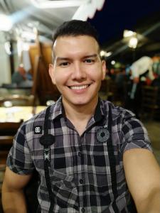 641315582: Chico busca chica en Sevilla