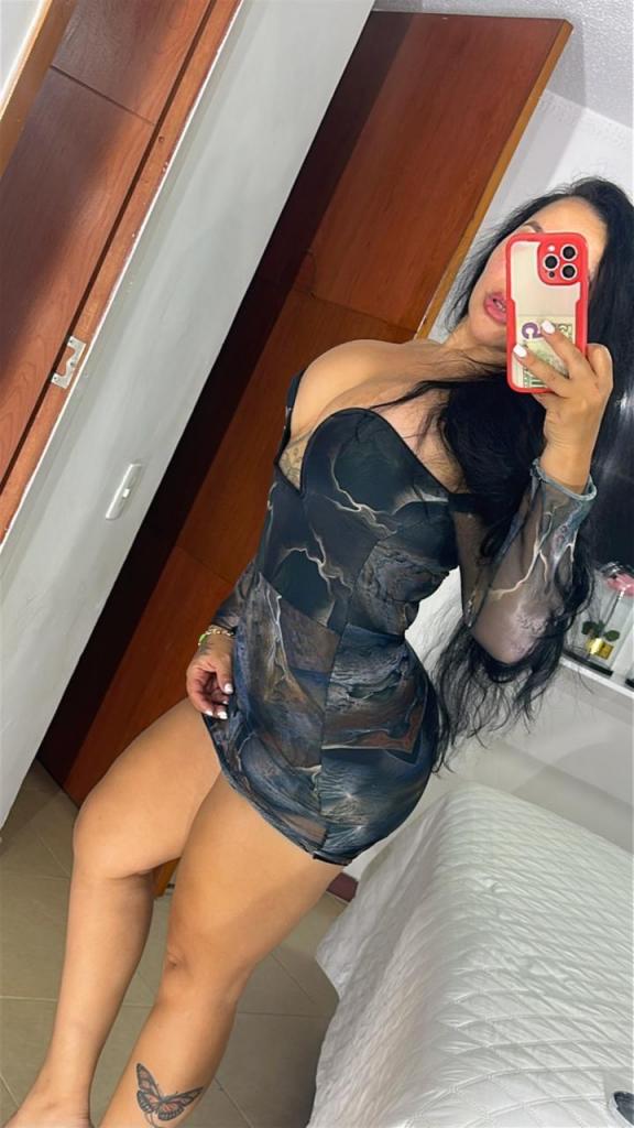 614212596: Chica busca chico en Barcelona