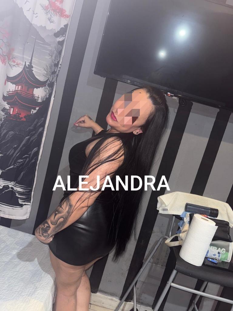Chica busca chico en Almería: 