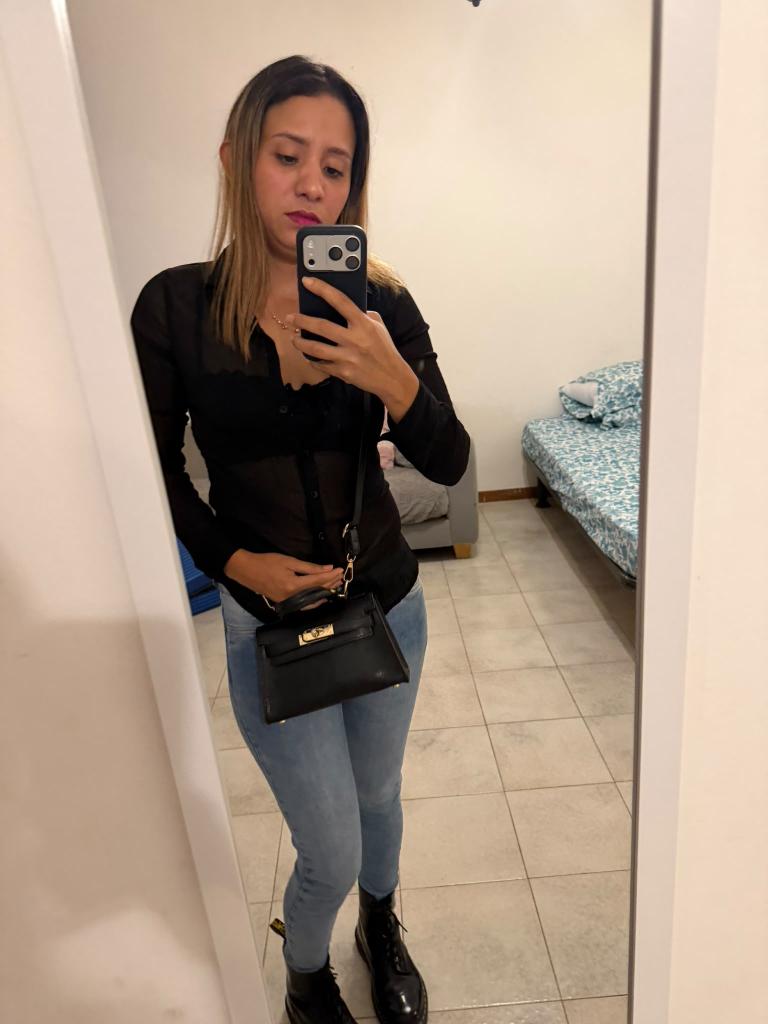 742034110: Chica busca chico en Las Palmas