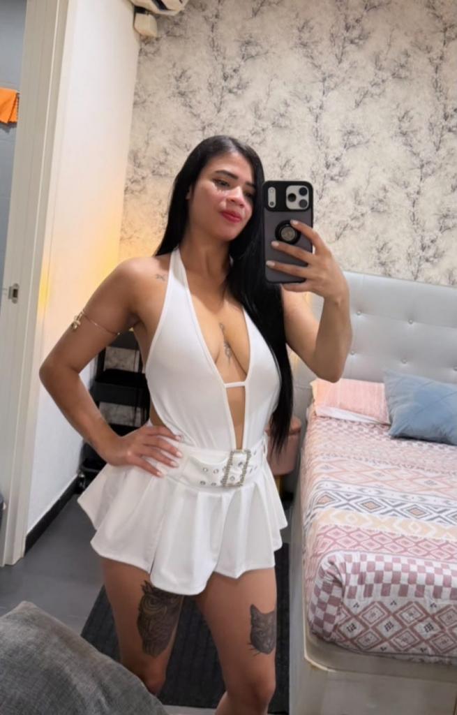 669022765: Chica busca chico en Barcelona