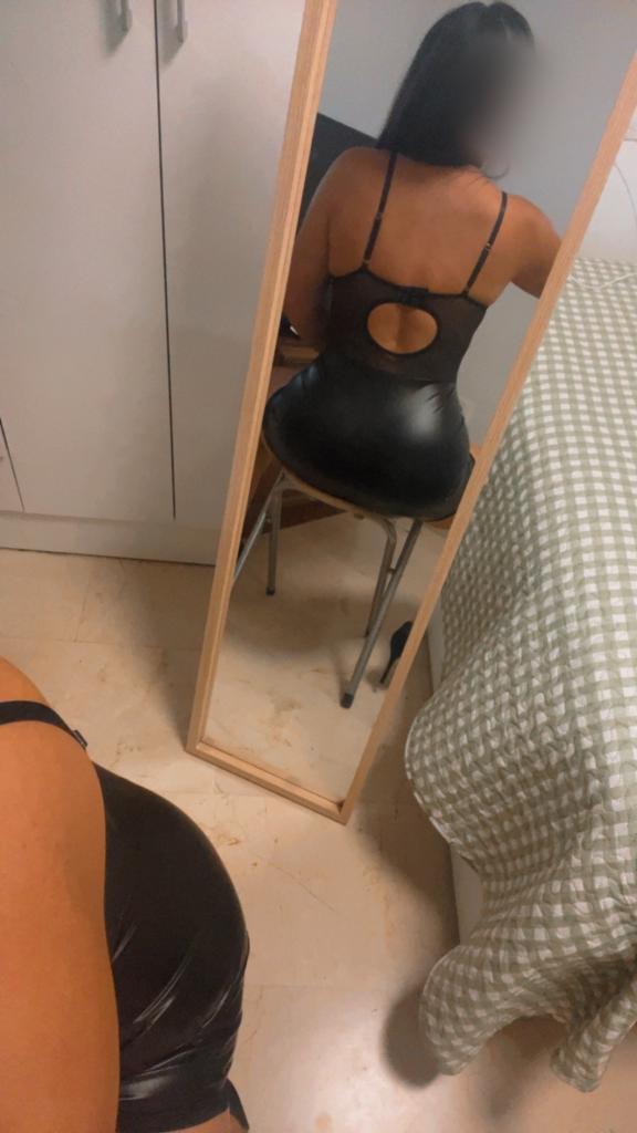 Chica busca chico en Granada: 