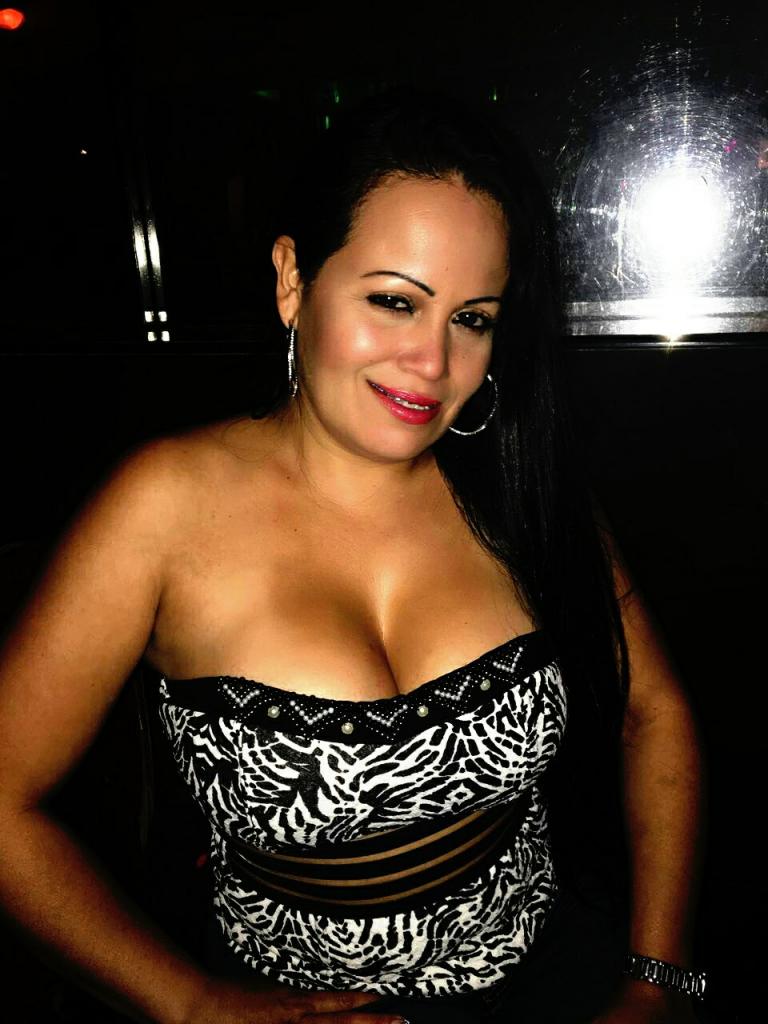 611363150: Chica busca chico en Barcelona