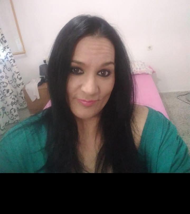 625827229: Chica busca chico en Sevilla