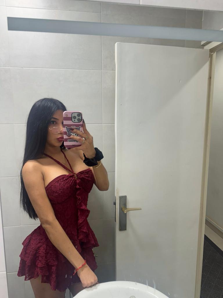 678667377: Transexual en Cádiz