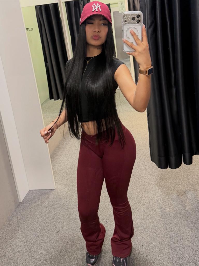 613974468: Chica busca chico en Alicante