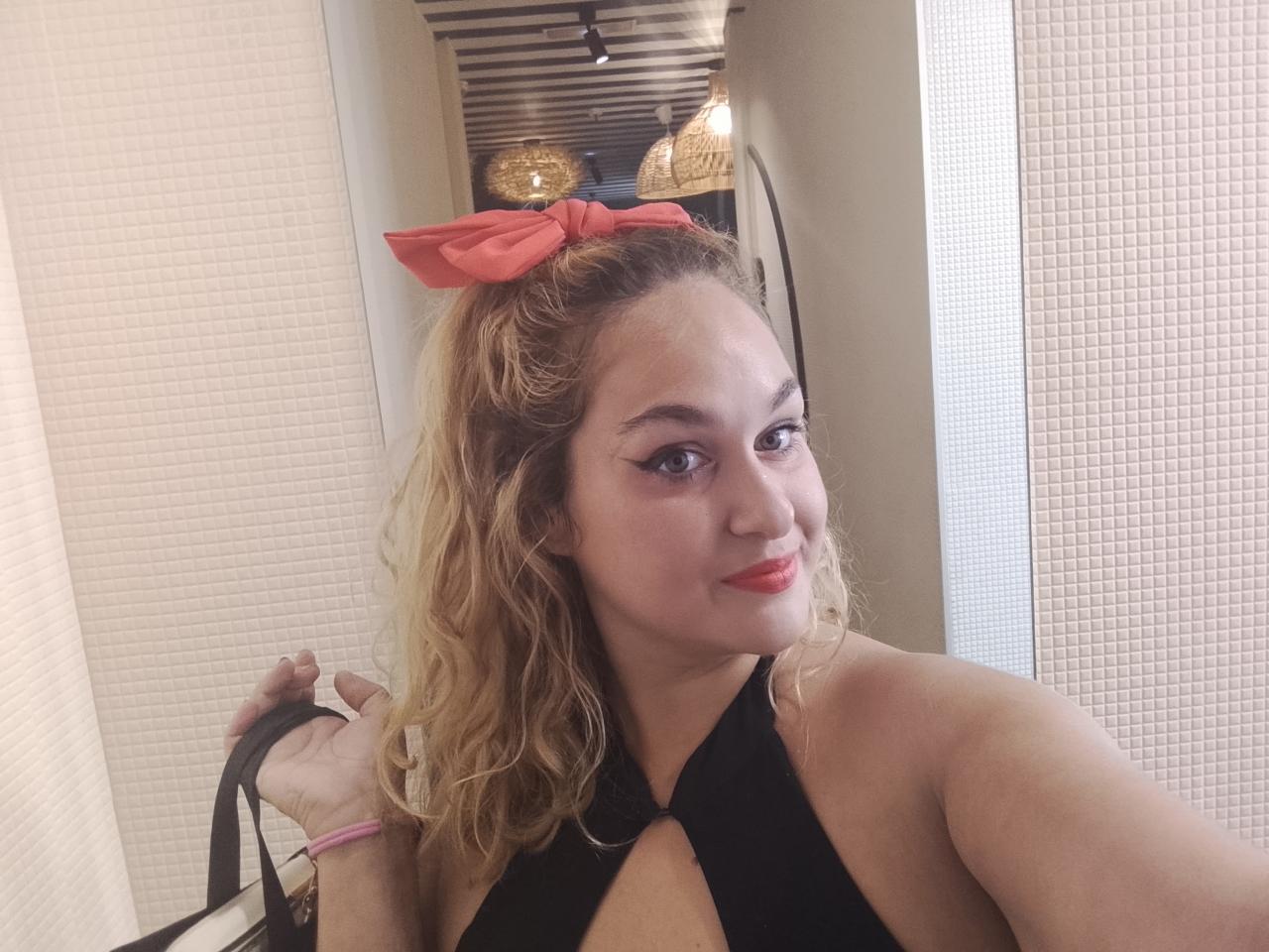 Chica busca chico en Murcia: Chica busca chico