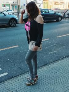 631481242: Chica busca chico en Ceuta