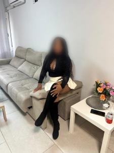 617538861: Chica busca chico en Sevilla
