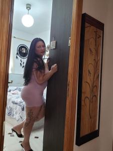 637094711: Chica busca chico en Gerona