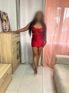 617538861: Chica busca chico en Sevilla