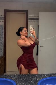 647299043: Chica busca chico en La Coruña