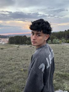 643434465: Chico busca chica en Cuenca
