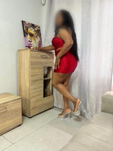 617538861: Chica busca chico en Sevilla