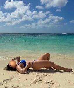 607293211: Chica busca chico en Madrid
