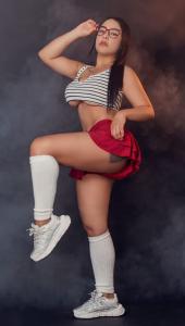 691386949: Chica busca chico en Madrid