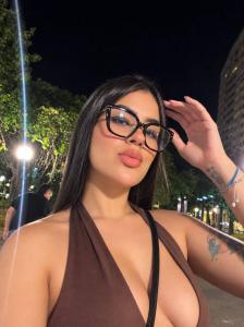 631029391: Chica busca chico en La Coruña