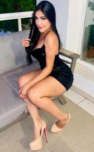 631700802: Chica busca chico en Ibiza