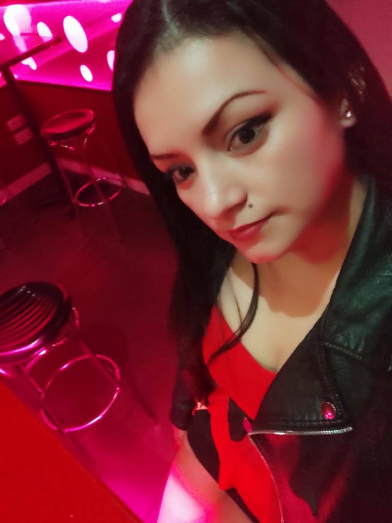 614517811: Chica busca chico en Soria