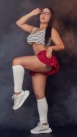 691386949: Chica busca chico en Madrid