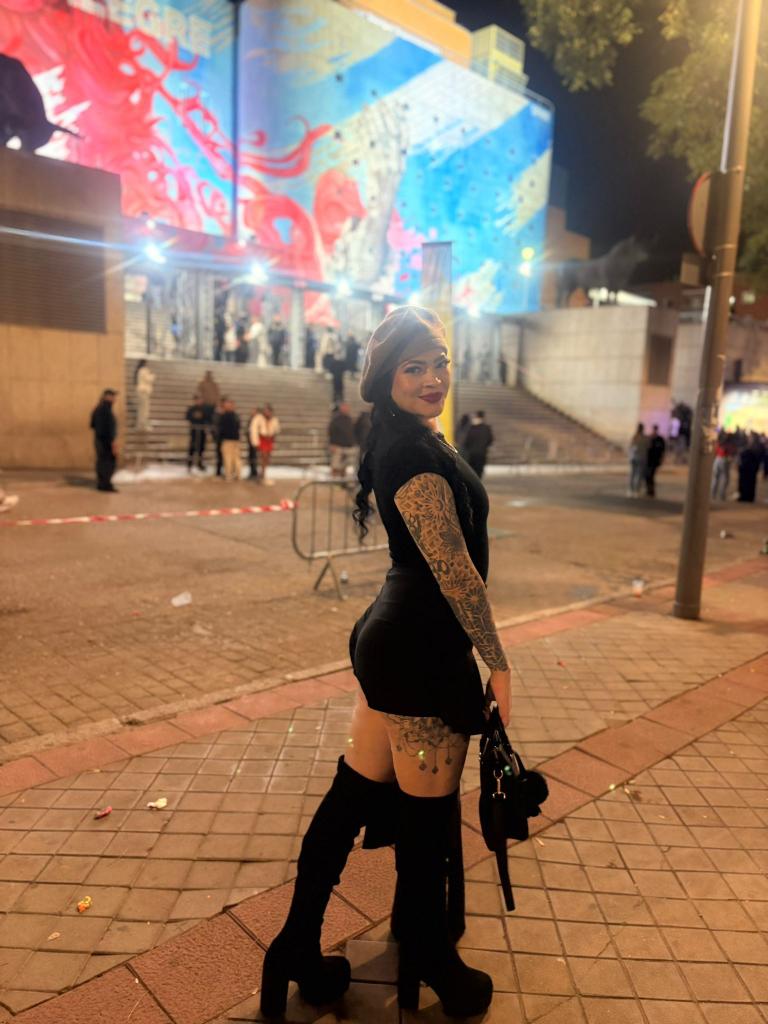 Chica busca chico en Madrid: Chica busca chico