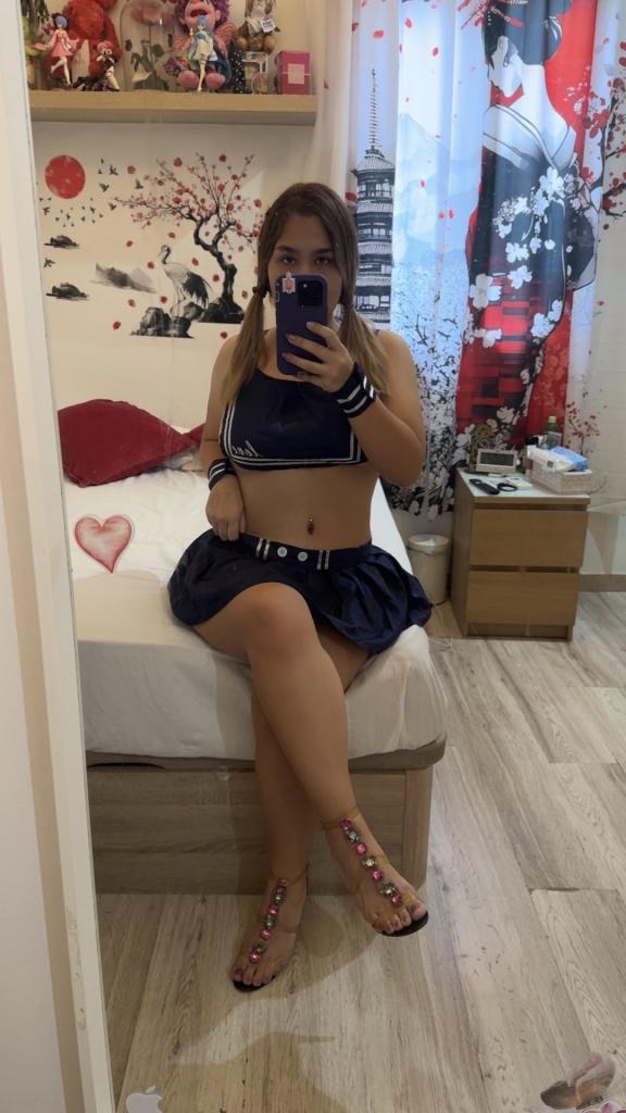 604196380: Chica busca chico en Barcelona