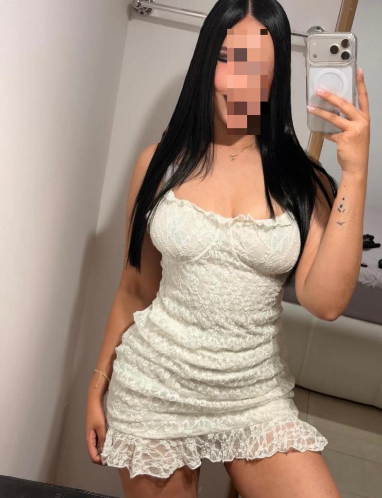 Chica busca chico en Menorca: 