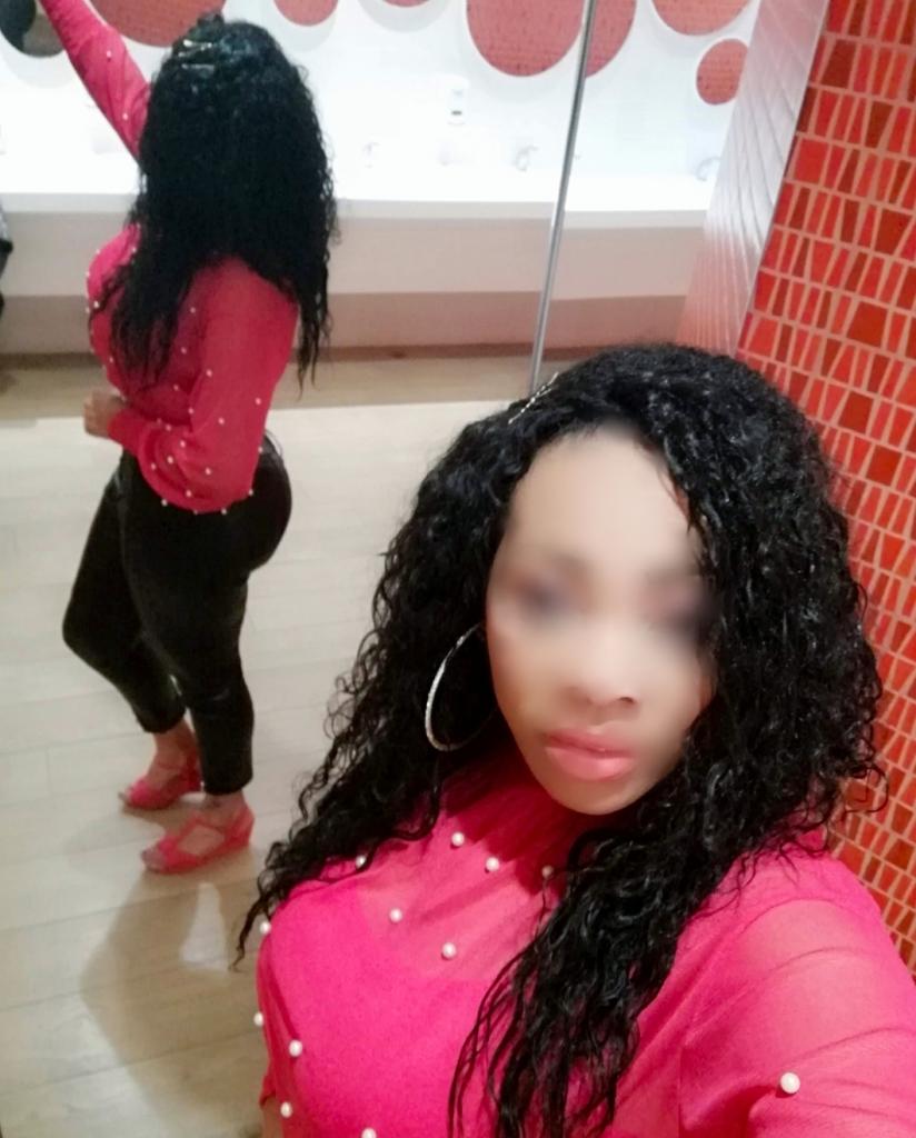 Chica busca chico en Ceuta: 