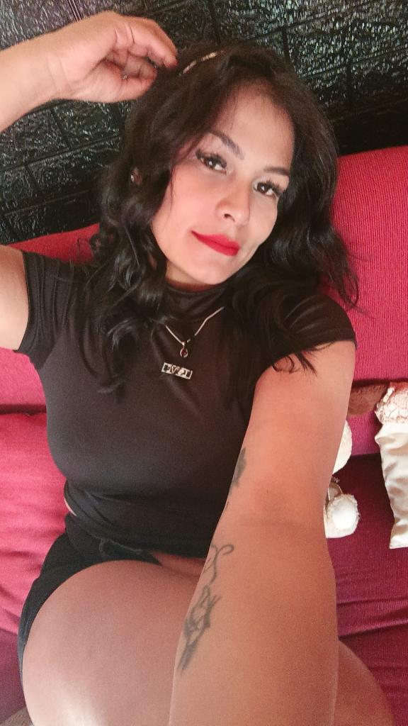 Chica busca chico en Cantabria: Chica busca chico