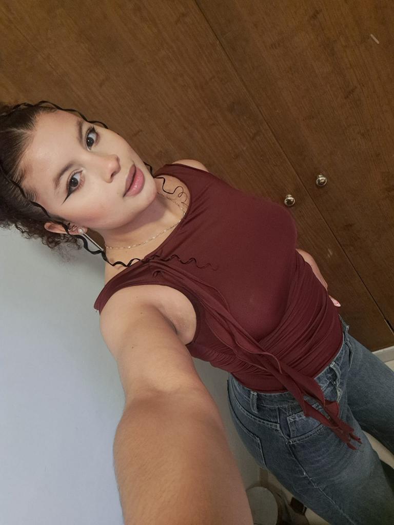 661413605: Chica busca chico en Mallorca