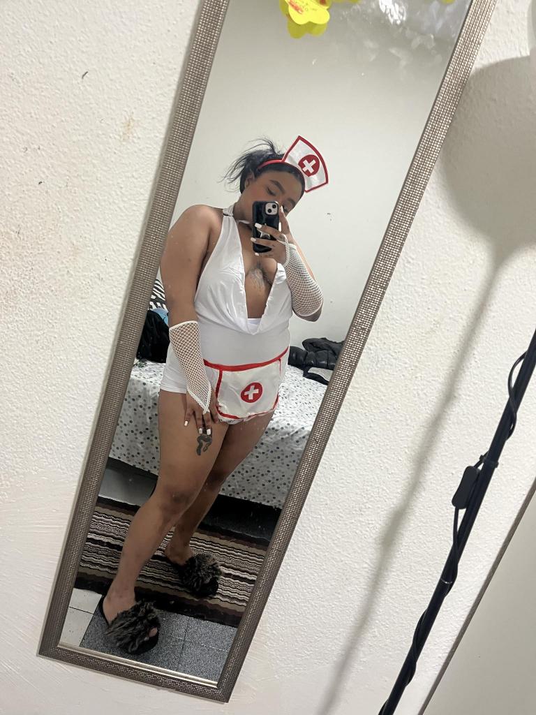 611291660: Chica busca chico en Barcelona