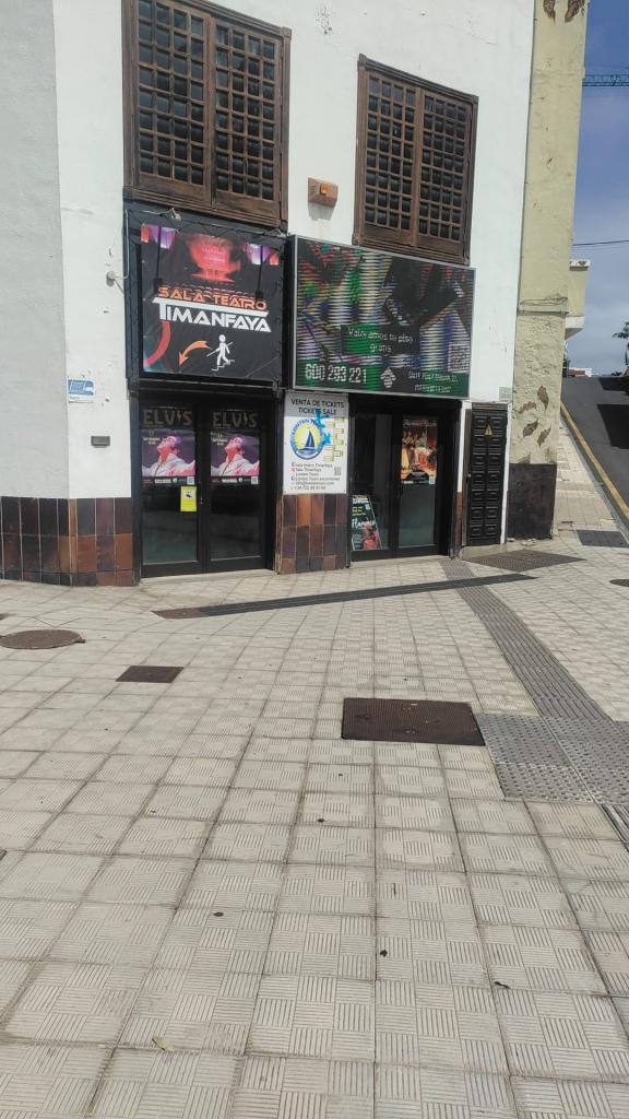 Chica busca chico en Tenerife: 