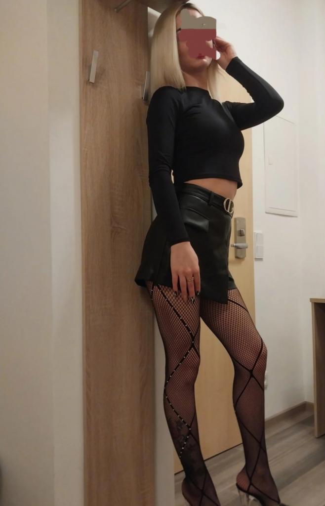 Chica busca chico en Almería: 