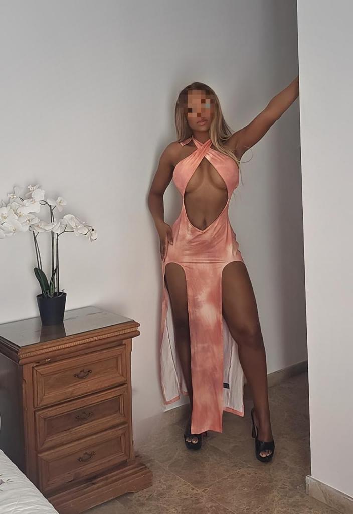 Chica busca chico en Cádiz: 