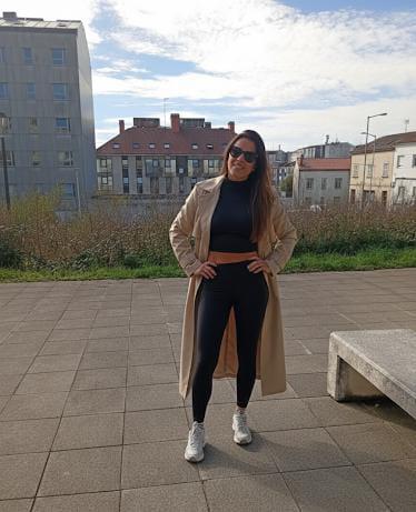 614645893: Chica busca chico en La Coruña