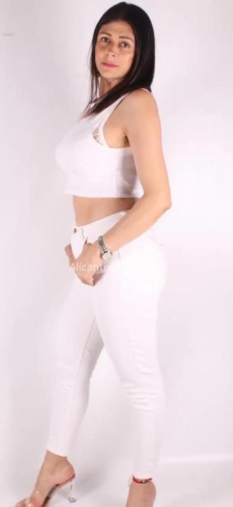 Chica busca chico en Alicante: 