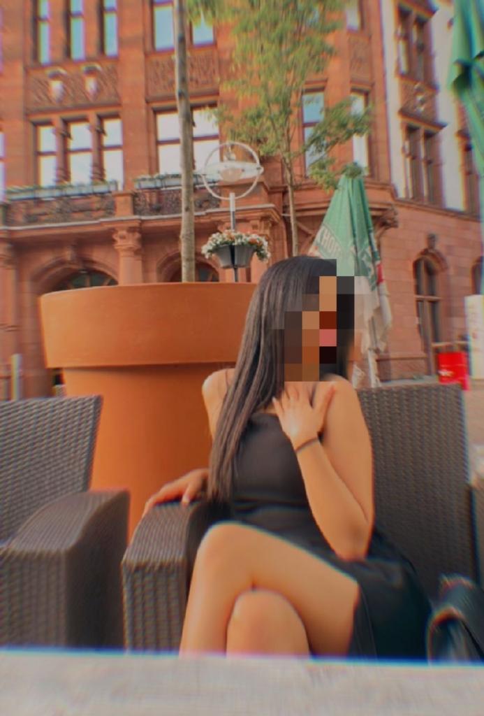 643277580: Chica busca chico en Almería