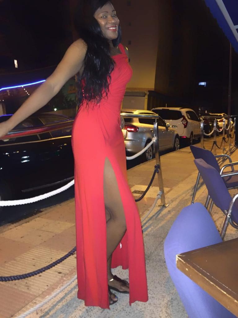 641702460: Chica busca chico en Gerona