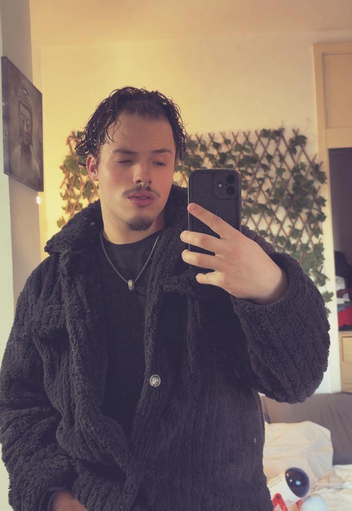 Chico busca chica en Mallorca: 