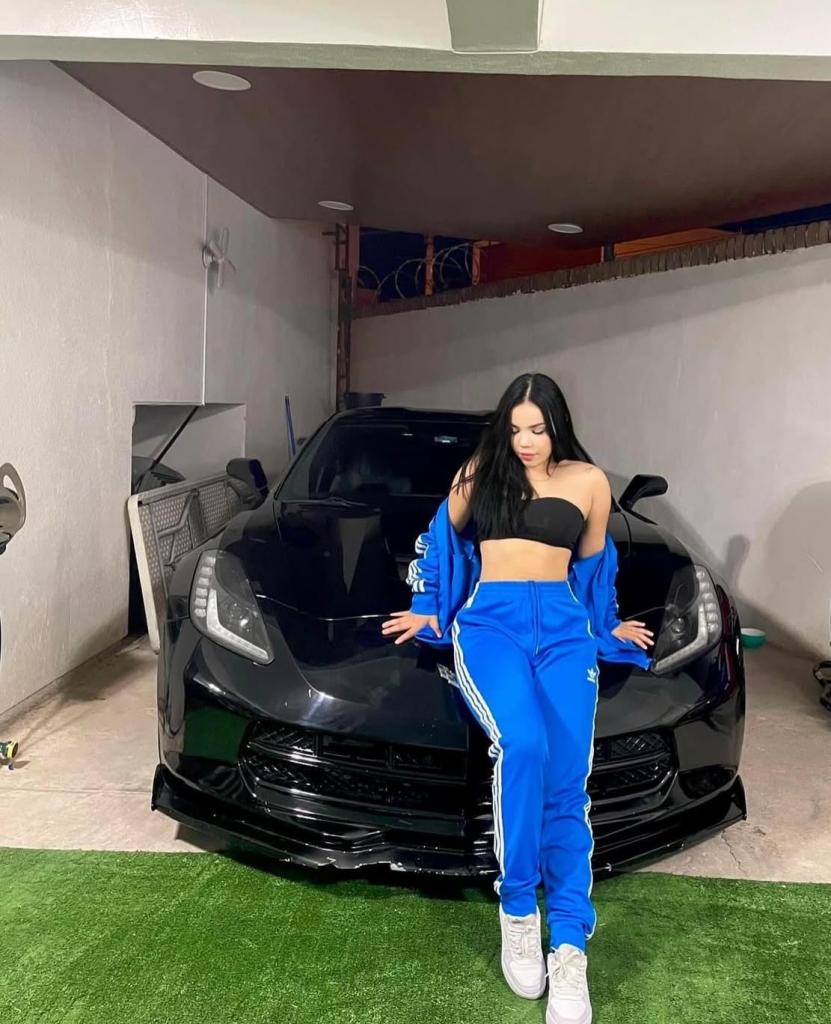 613881748: Chica busca chico en Navarra