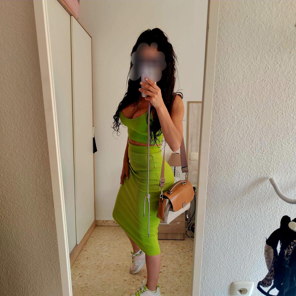 Chica busca chico en Cádiz: 