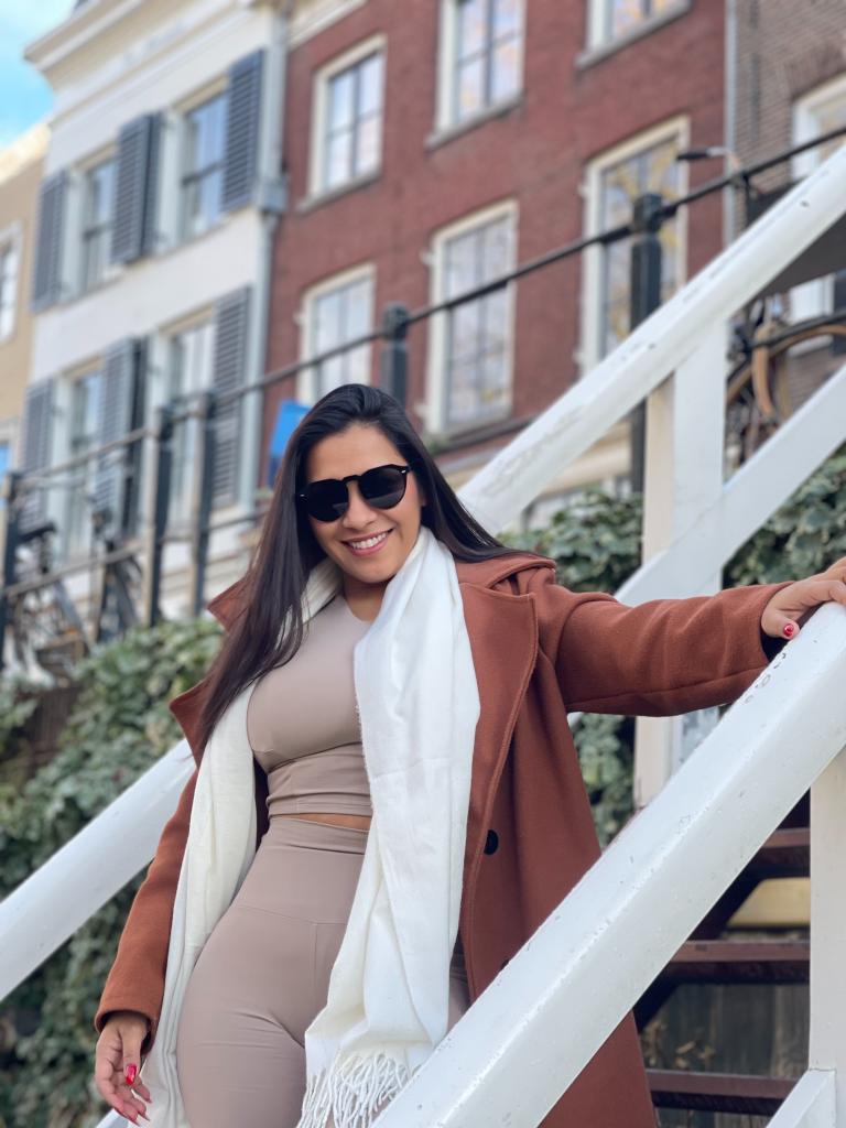 637497958: Chica busca chico en Madrid