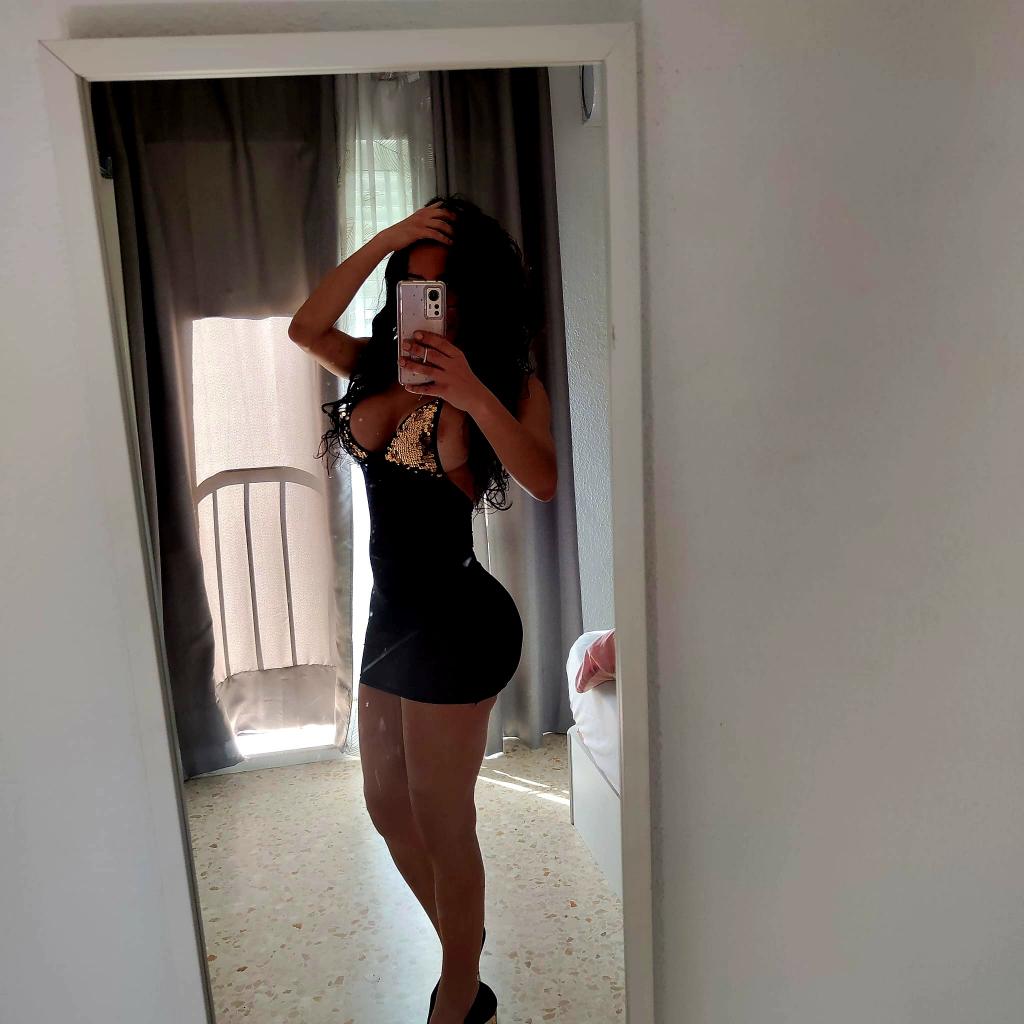 Chica busca chico en Cádiz: 