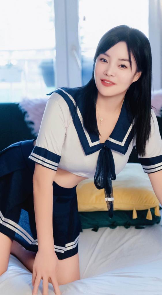 Chica busca chico en Ibiza: Chica busca chico