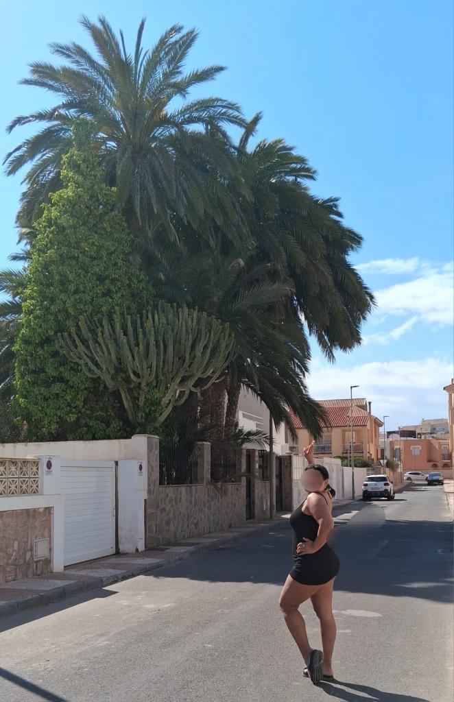 Chica busca chico en Almería: 