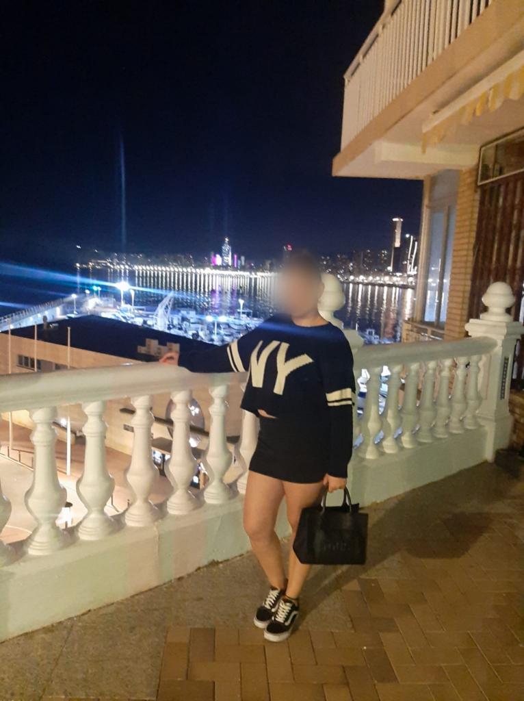 Chica busca chico en Huelva: 