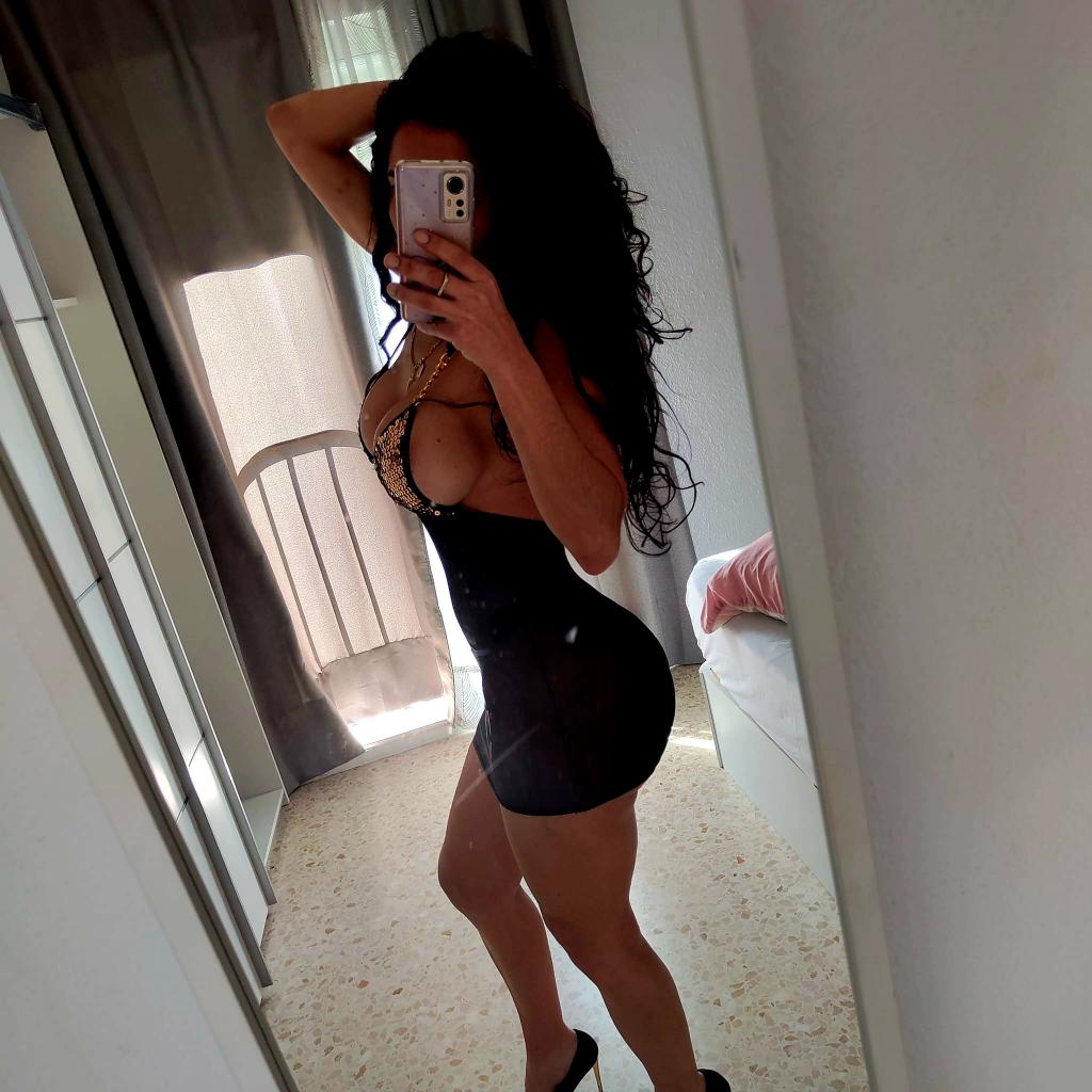 Chica busca chico en Cádiz: 