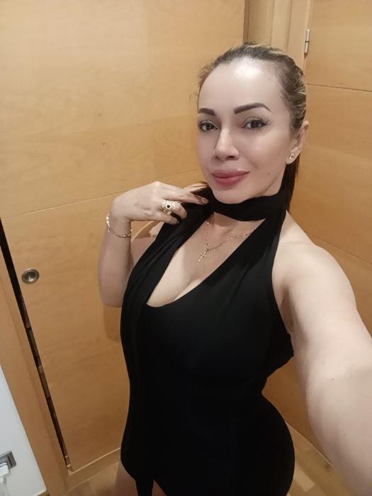 614733061: Chica busca chico en Alicante