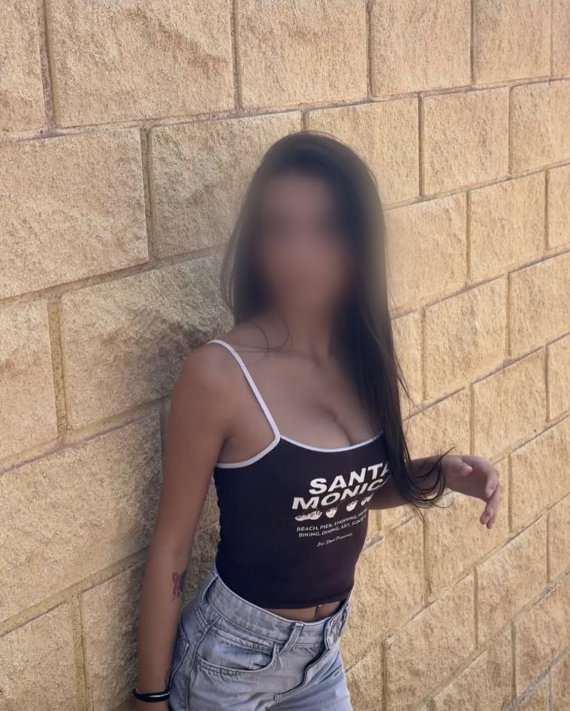 Chica busca chico en Murcia: Chica busca chico