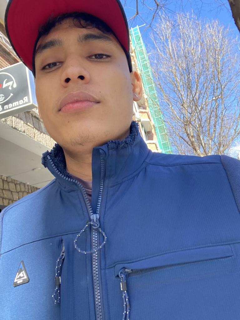 617544101: Chico busca chica en Madrid